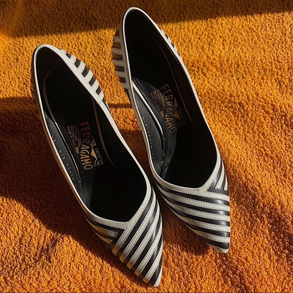 Authentic Salvatore Ferragamo Pointy-Toe Pump